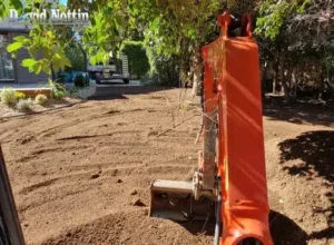 Apport nivellement Terre Végétale Enrichie Apport nivellement Terre Végétale Enrichie à Sussargues avec tracteur, david nottin, travaux pour commune et particulier, entreprise à vauvert, Aimargues, saint Bres, Castelnau